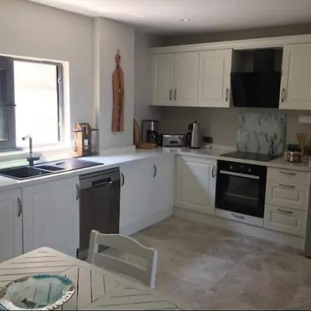 Bodrum 4 Bed-4 Bath Triplex - Aktur Yani *