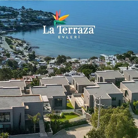 Bodrum 4 Bed-4 Bath Triplex - Aktur Yani *